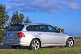 BMW 3 Series Touring 330i year 2006